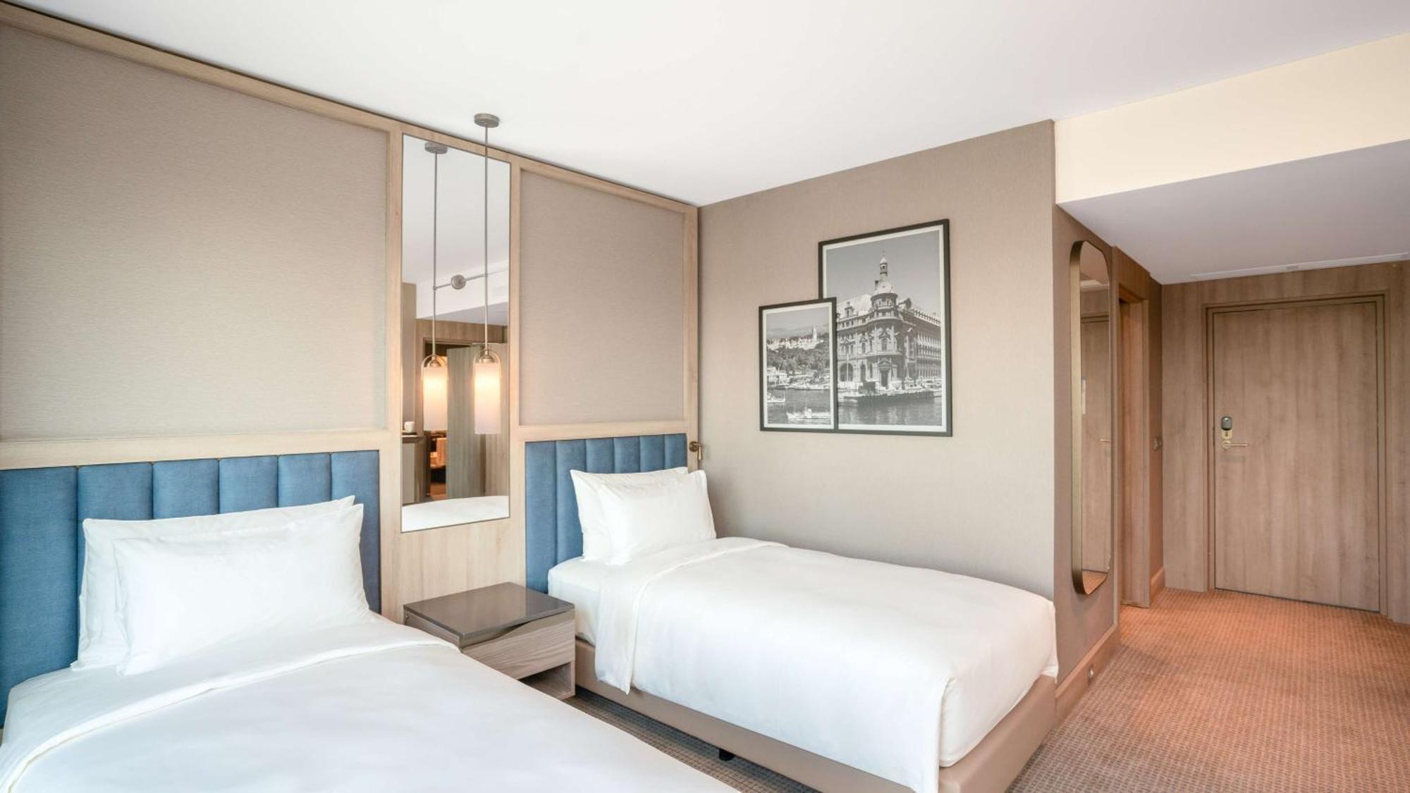 Radisson Hotel Istanbul Merter Bagian luar foto